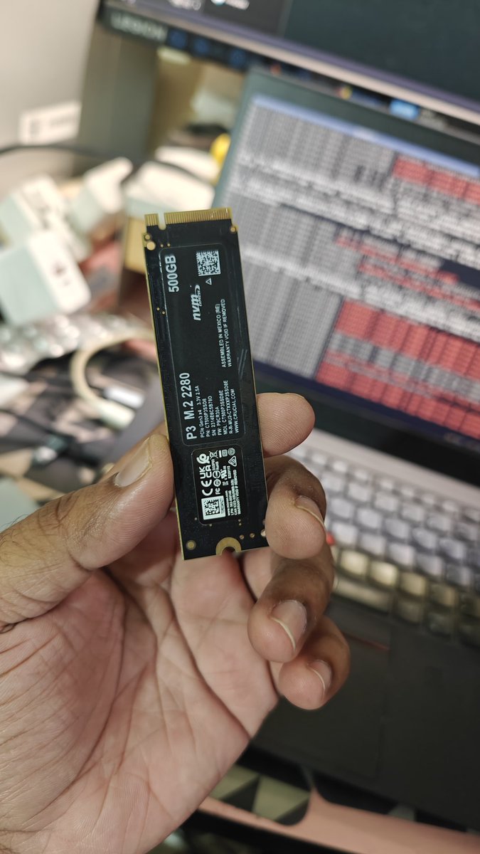 mediocreDevops's tweet image. My nvme from my nodes killed itself 😿