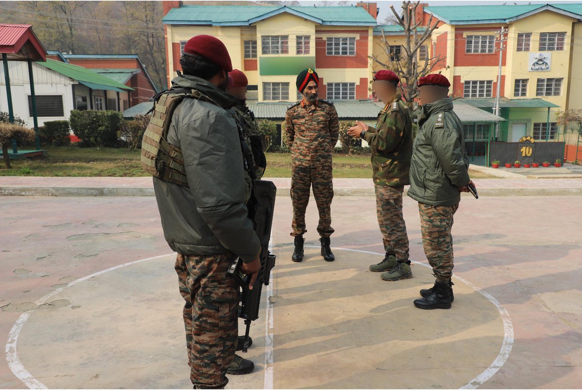 DefenceSahil's tweet image. and winter preparedness. Strong message of vigilance and readiness across the northern frontier. #IndianArmy #NorthernCommand #ChinarCorps #SaptaShaktiCommand #OperationalReadiness