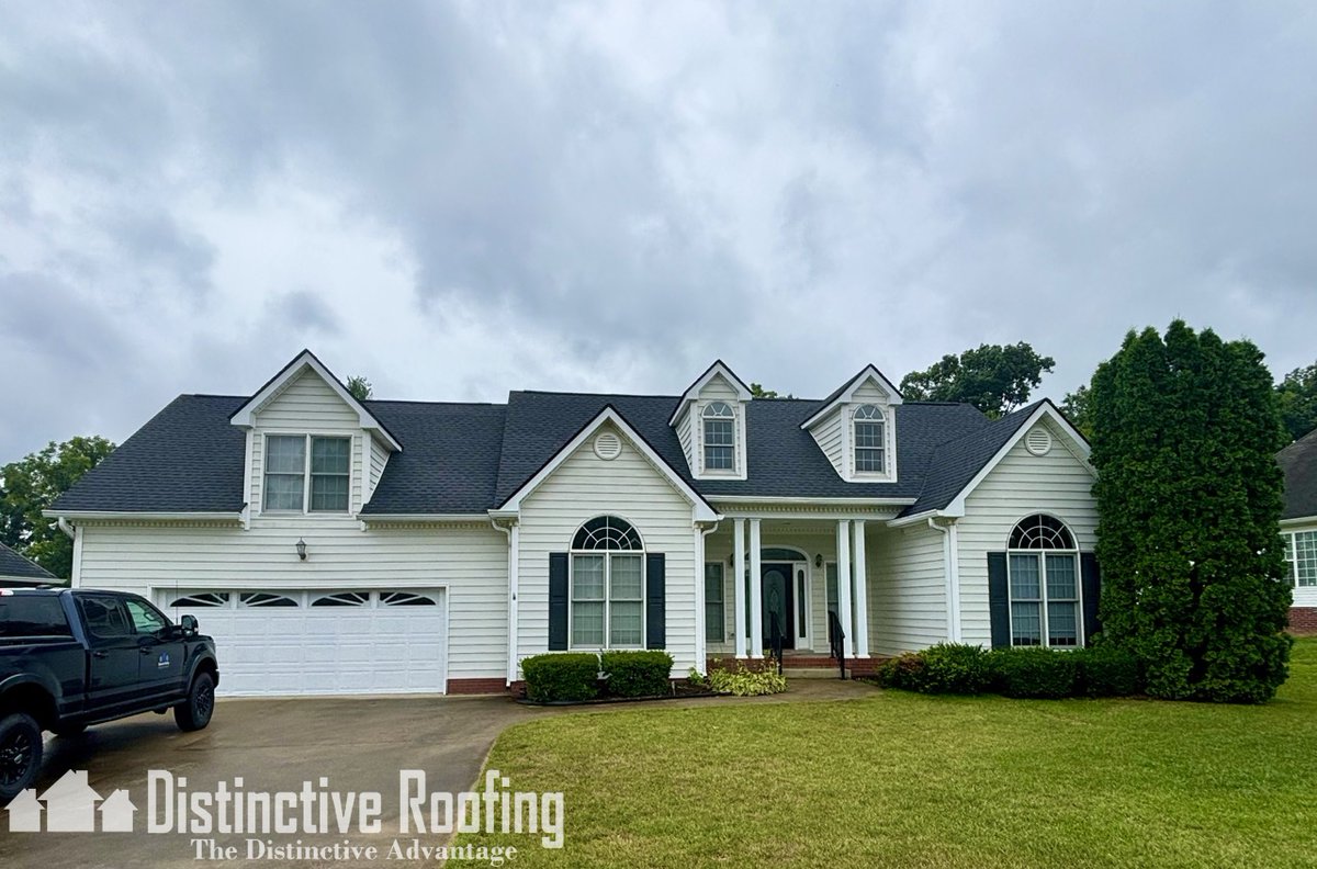 GAF HDZ Charcoal in Adams, TN. We are your #1 Roofing Choice in Middle TN.  Schedule your appointment today by calling us at 615-975-ROOF (7663) or visit us online at distinctiveroofingtn.com

#distinctiveroofingTN