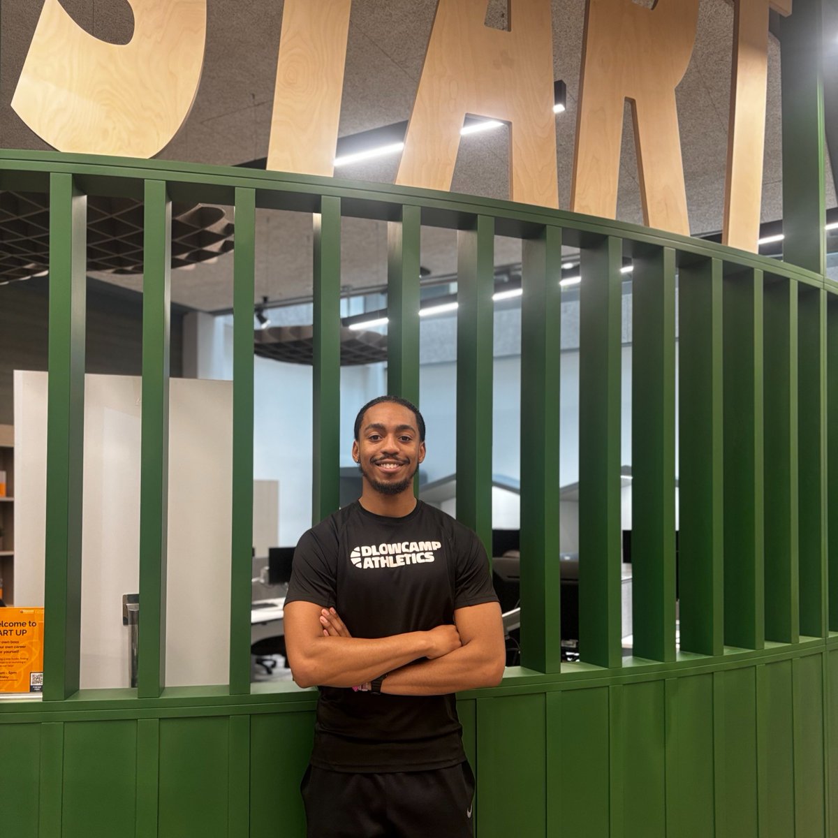 NCLalumni's tweet image. Last week, we welcomed alumni back to campus to share their career journeys in sport with our student community and @nclcareers 🎾⚽ 

Thank you Amelia Hooper, Daniel Delsol-Lowry, Jonathan Steel, Ollie Bell and Tom Seed for inspiring the next generation of graduates! 👏