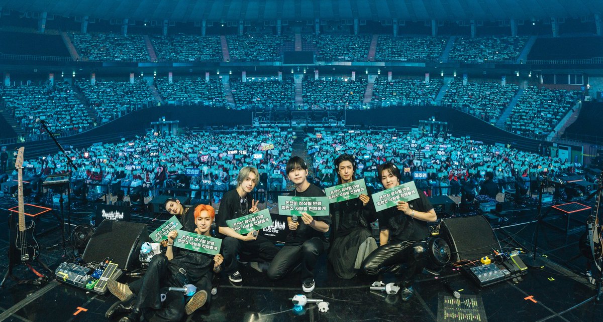 XH_official's tweet image. [ #Xtra_Scenes ]

온전히 잠식될 만큼 
빌런즈 사랑을 전해줄게 💚 

#XdinaryHeroes #엑스디너리히어로즈
#Beautiful_Mind_WorldTour
#Beautiful_Mind
#WE_ARE_ALL_HEROES