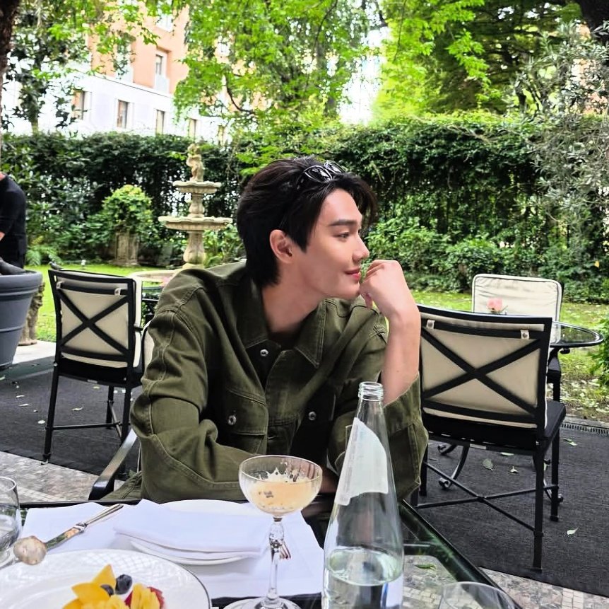 stargaezingg's tweet image. all good boys                  but bad boys
go to                                   bring heaven
heaven                              to you