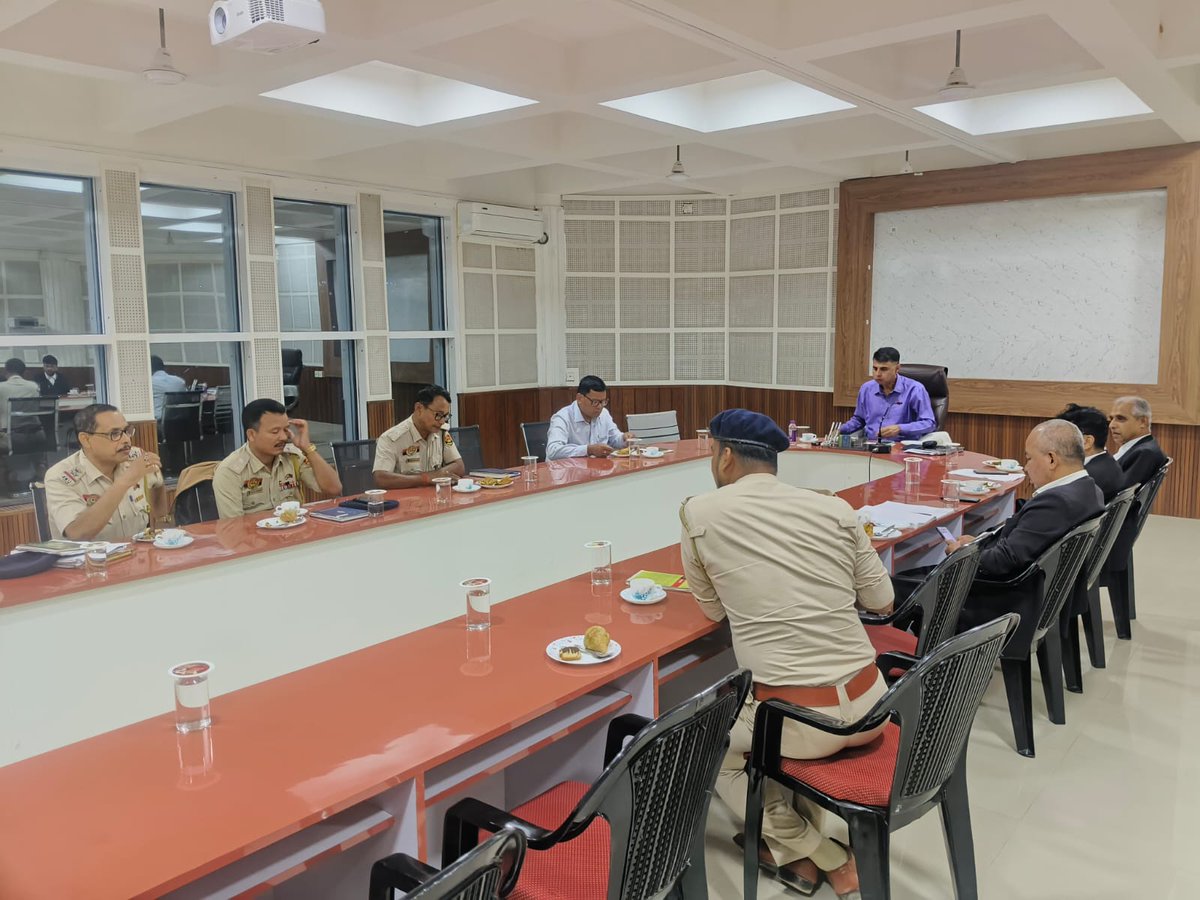 Today on 21/11/2025 "Held a weekly meeting with the Ld. PP and APPs at SP Khowai’s conference hall, attended by Dy.SP (DIB), O/C PSs, and the Crime Reader. Chaired by SP Khowai, the meeting focused on improving charge sheets to secure convictions.
<a href="/tripura_cmo/">CMO Tripura</a> 
<a href="/Tripura_Police/">Tripura Police</a>