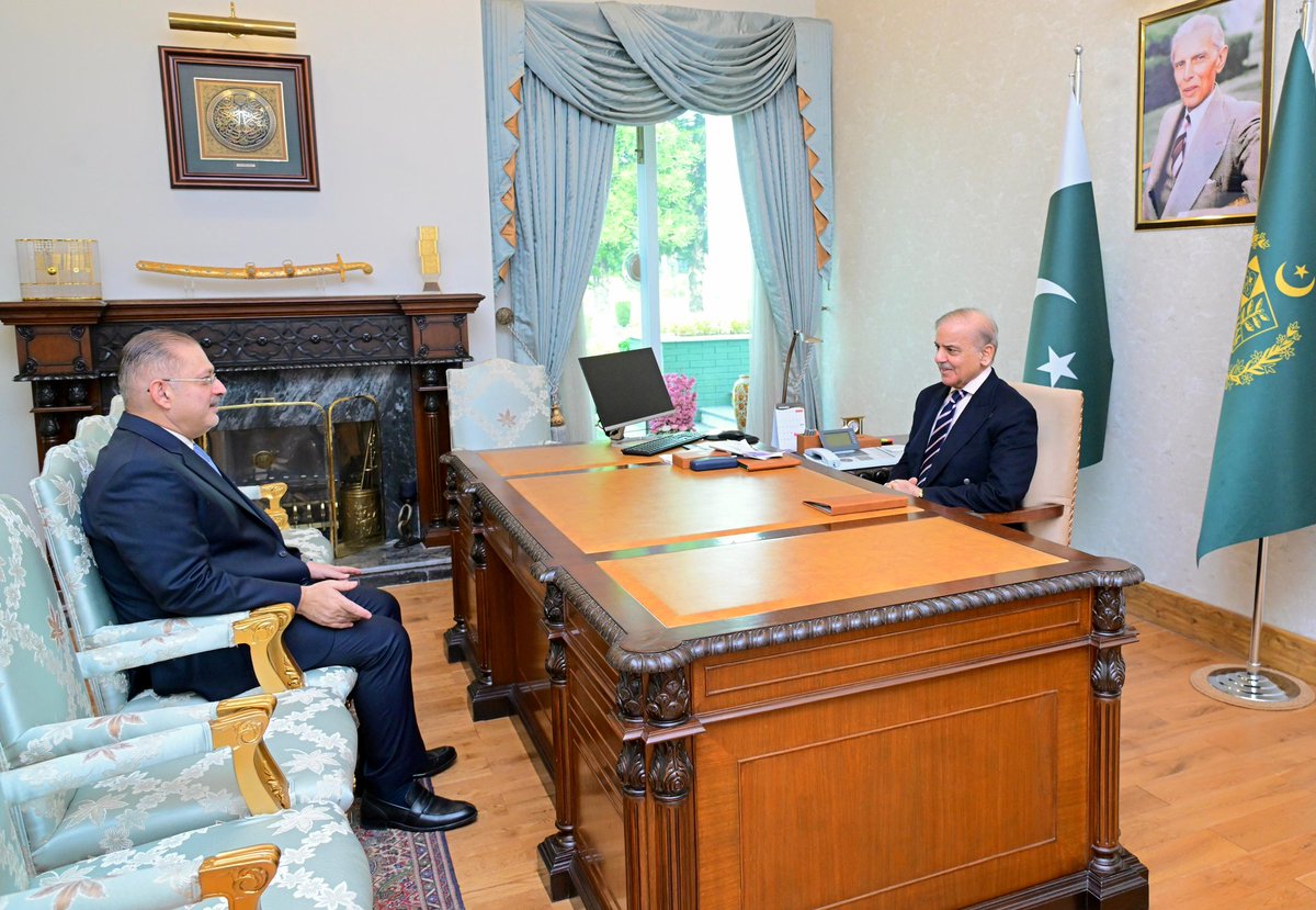 Senior Minister Sindh <a href="/sharjeelinam/">Sharjeel Inam Memon</a> meets Prime Minister <a href="/CMShehbaz/">Shehbaz Sharif</a> at Islamabad, in meeting current political situation was discussed.