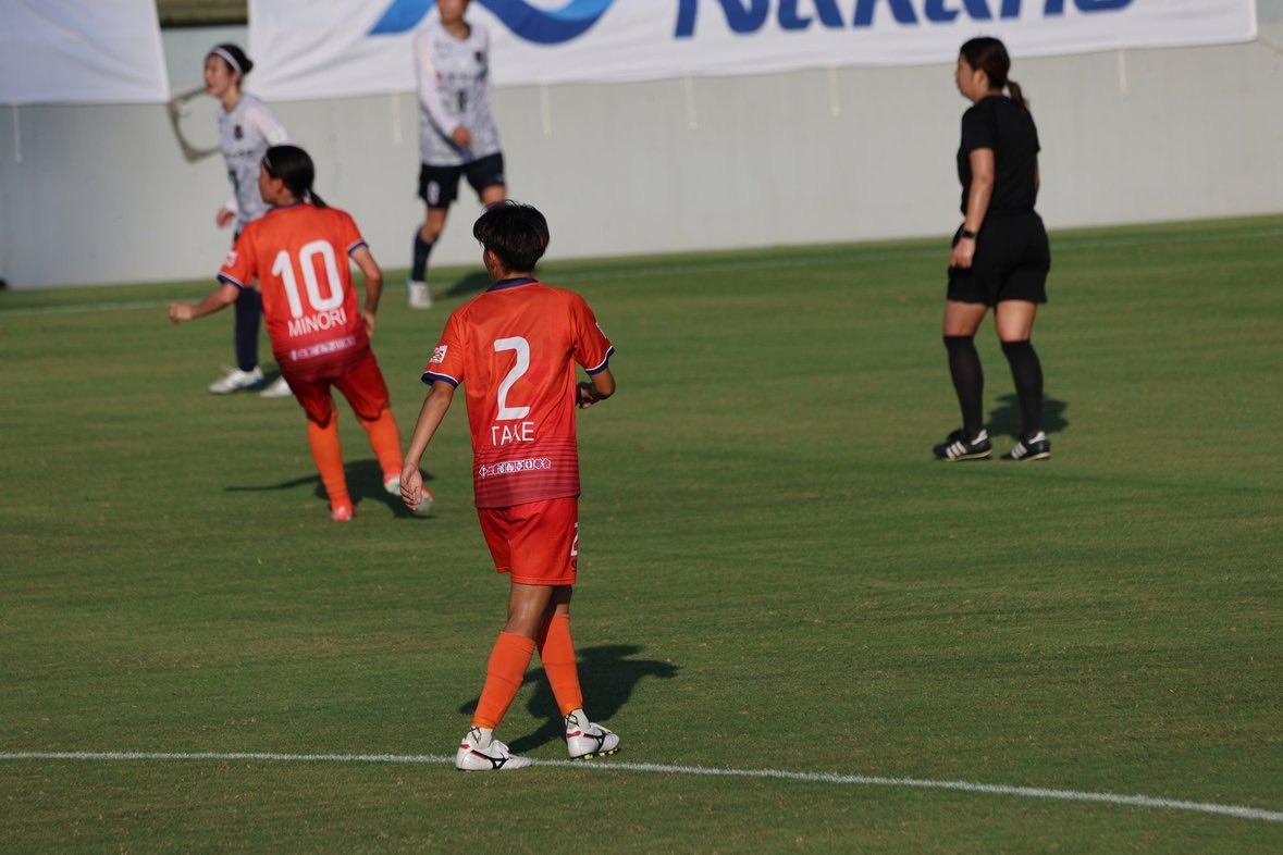 diosaizumofc's tweet image. 11月22日（土）に行われます皇后杯 JFA 
第47回全日本女子サッカー選手権大会に
向けて背番号2番宮武 里奈選手からの
メッセージをアップしました📣
アプリからご覧ください✅👀

アプリダウンロードはこちら👇
web.playerapp.tokyo/team/25806/dow…