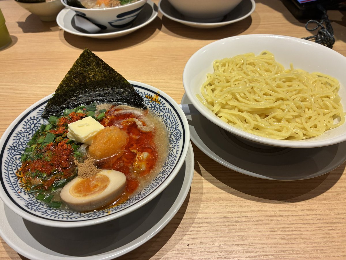 寒いので辛肉そばつけ麺
辛味増し？やっとけば良かった😭