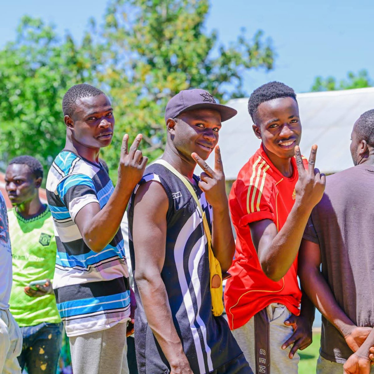 ahindapat_'s tweet image. As Malava prepares for a defining decision, the priority is leadership that is grounded, credible, and people-centered. DavidNdakwa offers exactly that. A SureBet for order, opportunity, and a future aligned with our community’s vision. #EyesOnMalava