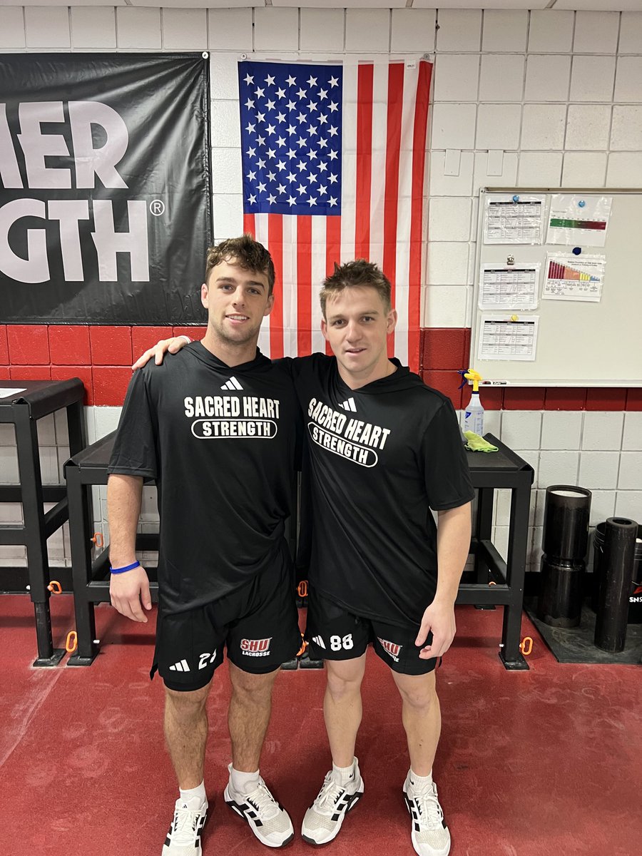 CoachMattRod's tweet image. Last 3 👕 of the fall.

HTK 🇺🇸 

@sacredheartmlax