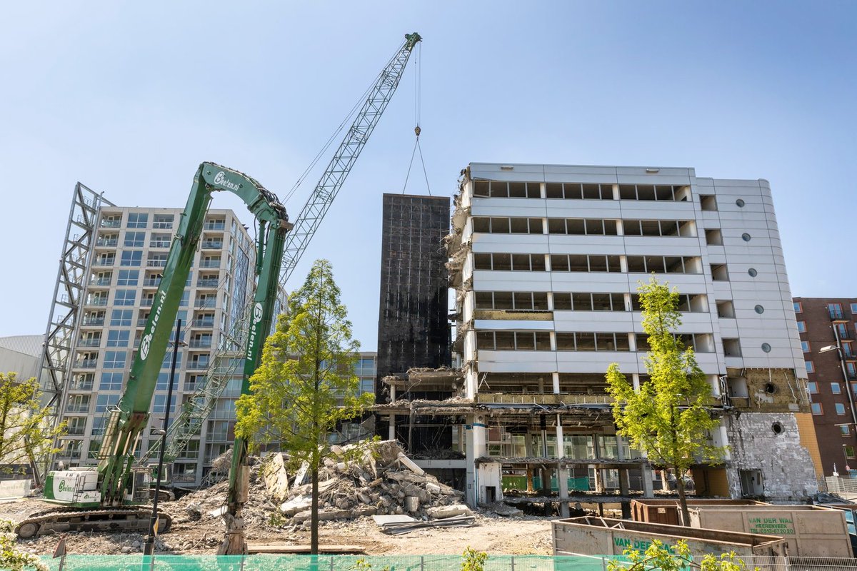 ArchDaily's tweet image. Architects are shifting from designing buildings to orchestrating material flows—creating supply chains, material banks and closed-loop systems.
How can architecture practices embed circularity into every stage of the building lifecycle?
archdaily.visitlink.me/iZmALZ