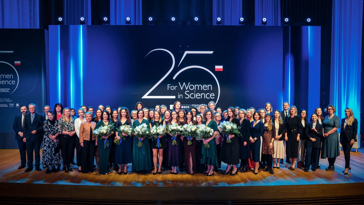 lorealpoland's tweet photo. 📸 Zobaczcie, jak wyglądała tegoroczna gala L’Oréal–UNESCO Dla Kobiet i Nauki.👇
Była energia, inspiracja, świetne rozmowy i ogromna dawka motywacji do działania. Osiem badaczek, osiem historii i jedno wspólne przesłanie: kobiety zmieniają naukę. #ForWomenInScience #FWIS2025 https://t.co/391rdw0TLN