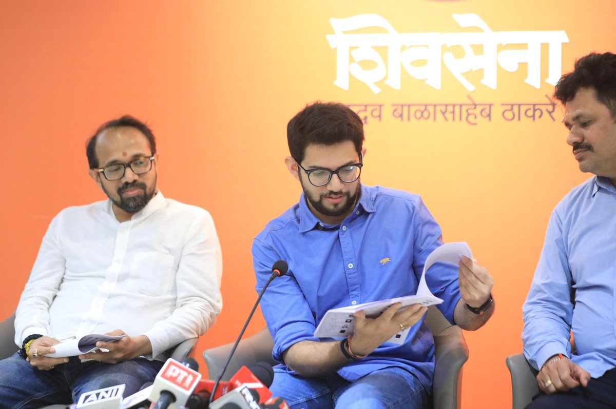 AUThackeray's tweet image. Today, we exposed the planned Vote Chori of the Election Commission that works for bjp, in Mumbai for the BMC.

🚨 The draft voter roll to be released on 7th November, was released yesterday, late evening.

🚨 The draft roll is not machine readable, and in a format where one has…