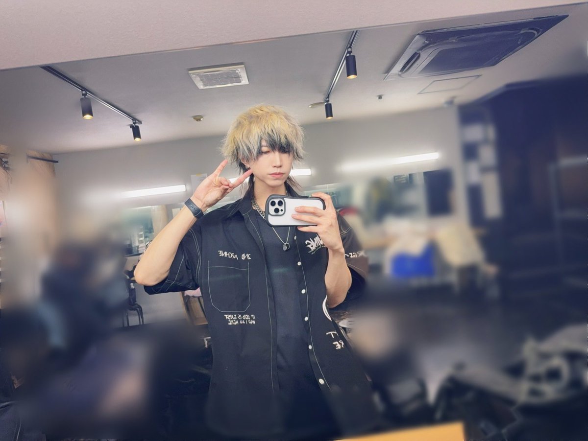 "愛探眼影" ツアー6本目 愛知 今池3STAR
セミファイナルありがとうございました🦌

今回でこのツアーサポート、
僕の務めは無事終わりました🥁

愛探でツアー周って、各地のSeekersと一緒に沢山愛を探させてもらいました。