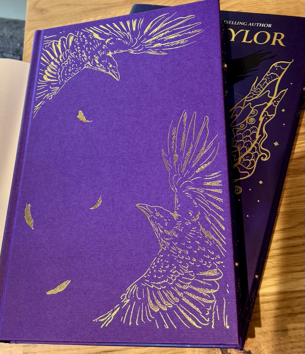 foxlanebooks's tweet photo. We’ve got 2 #Signed copies of The Guardians of Dreamdark: Windwitch by #LainiTaylor✨
 A special collector’s edition featuring map endpapers and a gold foil hidden cover

Step into Dreamdark, a world of bright magic, fierce faeries, and looming danger…

https://t.co/2QGiIVz6vs

#Dreamdark #FantasyBooks #BookCollectors #Bookish #FaerieFantasy 📚✨