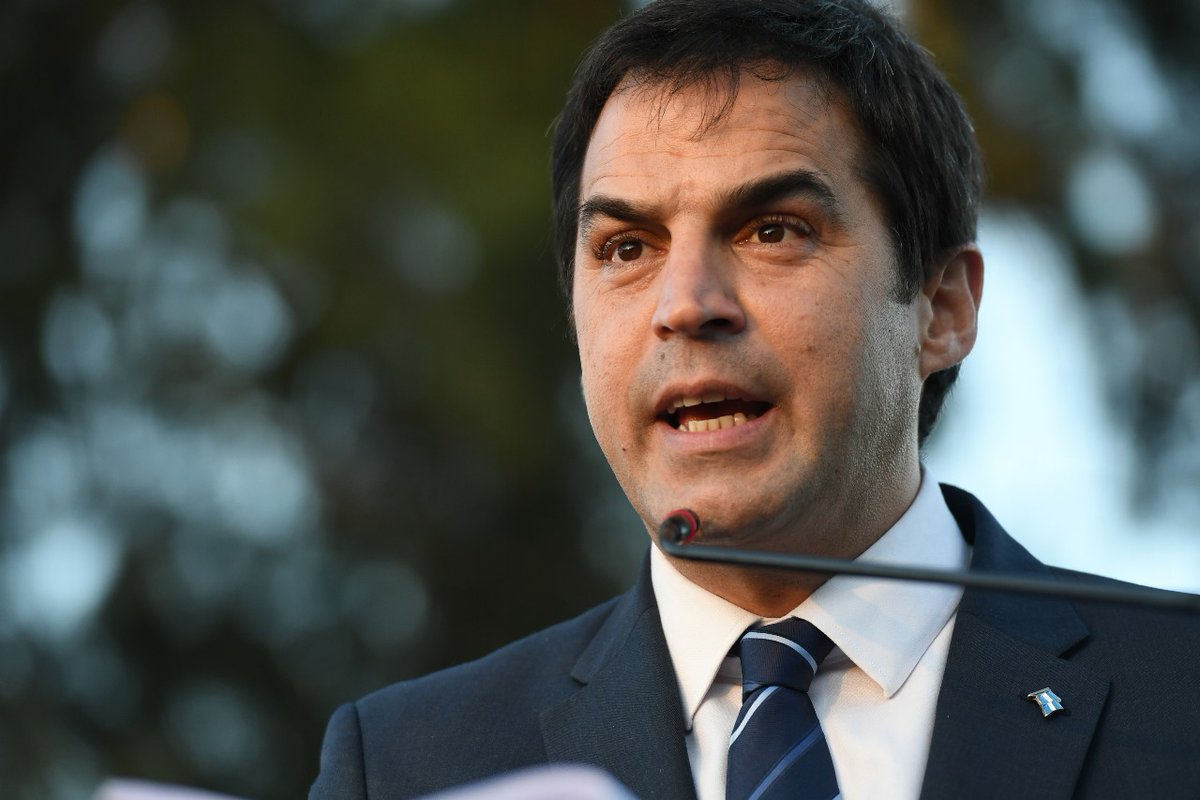 Lanús cuestionó el uso de celulares en cárceles: “Es ridículo que sigan comandando robos”. shre.ink/qw0E