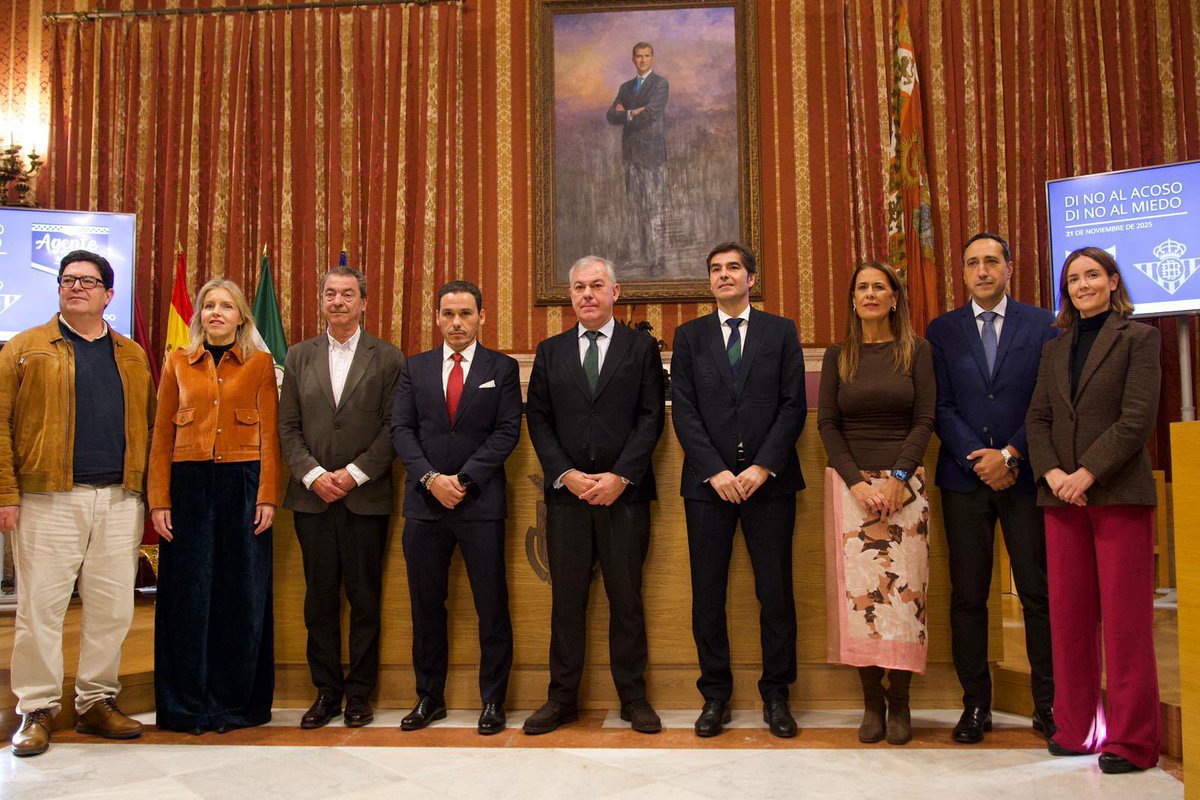 ‼️ Más necesaria que nunca la campaña presentada contra el acoso escolar con la participación de los dos clubes de fútbol de nuestra ciudad. 

👉Debemos tomarnos muy en serio este fenómeno para combatirlo y erradicarlo de los ámbitos educativos y en eso vamos a trabajar