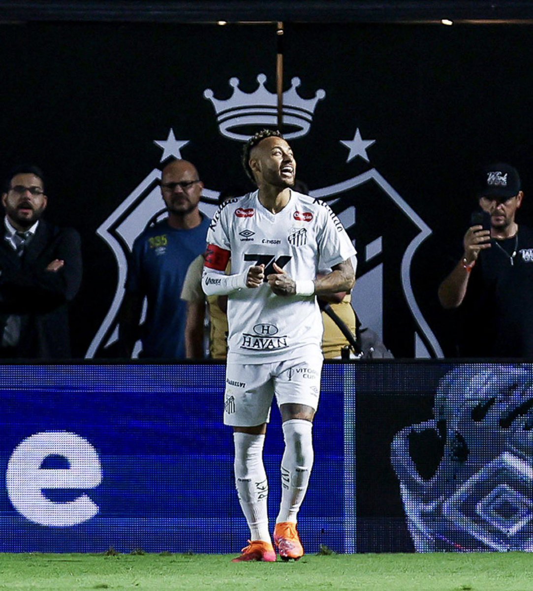 Despite creating 73 chances, Neymar only has 3 assists this season ❌