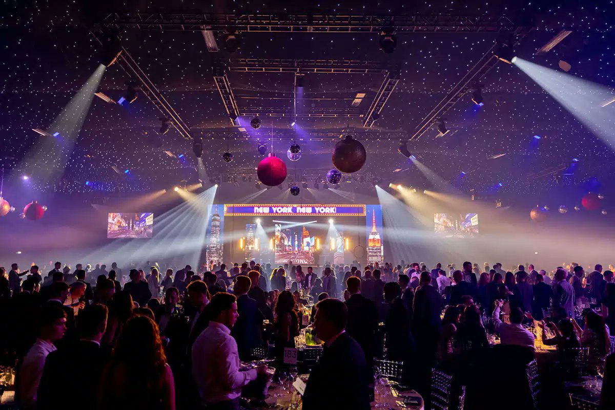 Swift Half tweet media