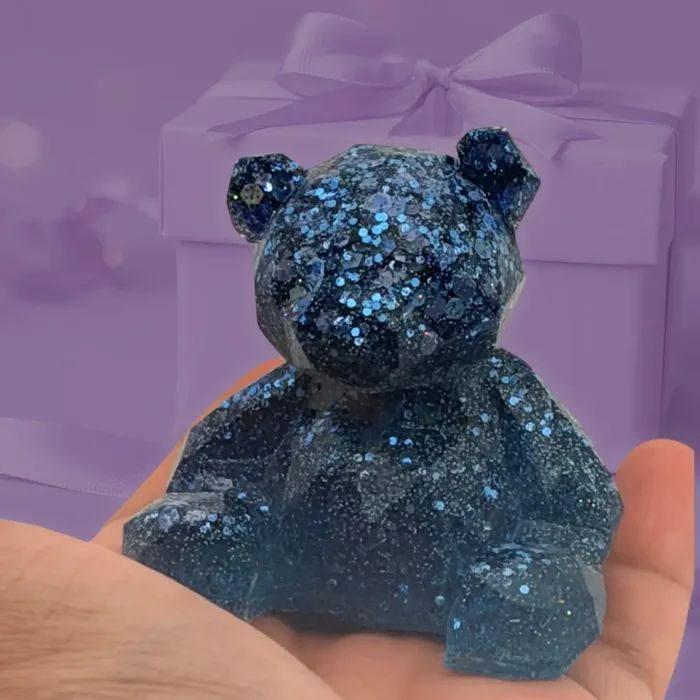 Poxy_Roses's tweet image. For the collectors: a tiny blue resin bear that shines in every light.
poxyrose.com/blue-resin-bea…

#resinartfinds #BlueResinBear #poxyrosedispatch