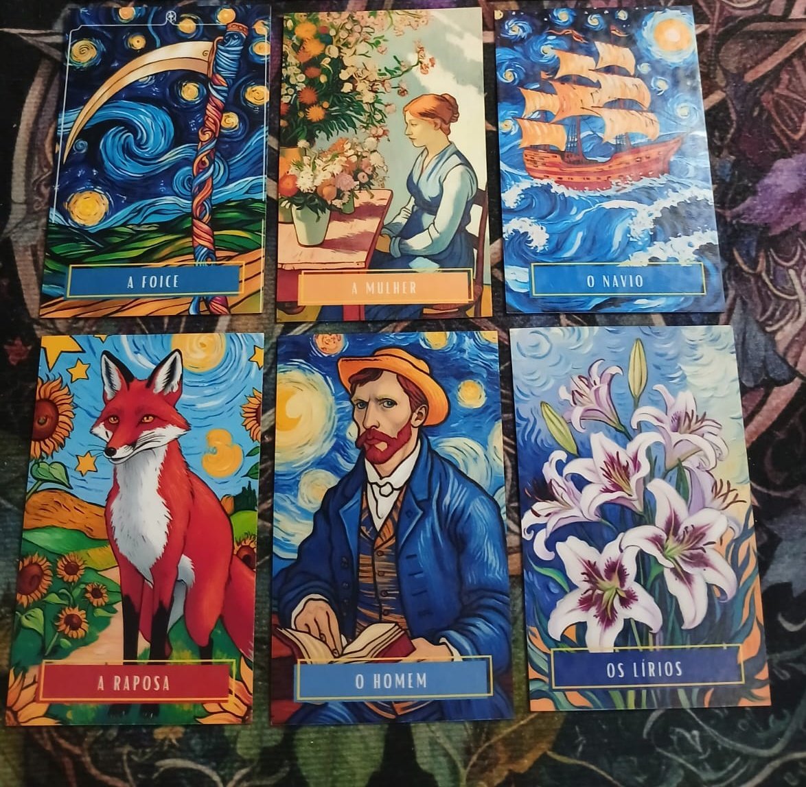 Mesa aberta com esse belíssimo baralho de Van Gogh 🔮
Alguns horários disponíveis ✨️
Chamar na DM ou Whatsapp (link na bio) 💬

Horários disponíveis para tiragem de 2026 🌻