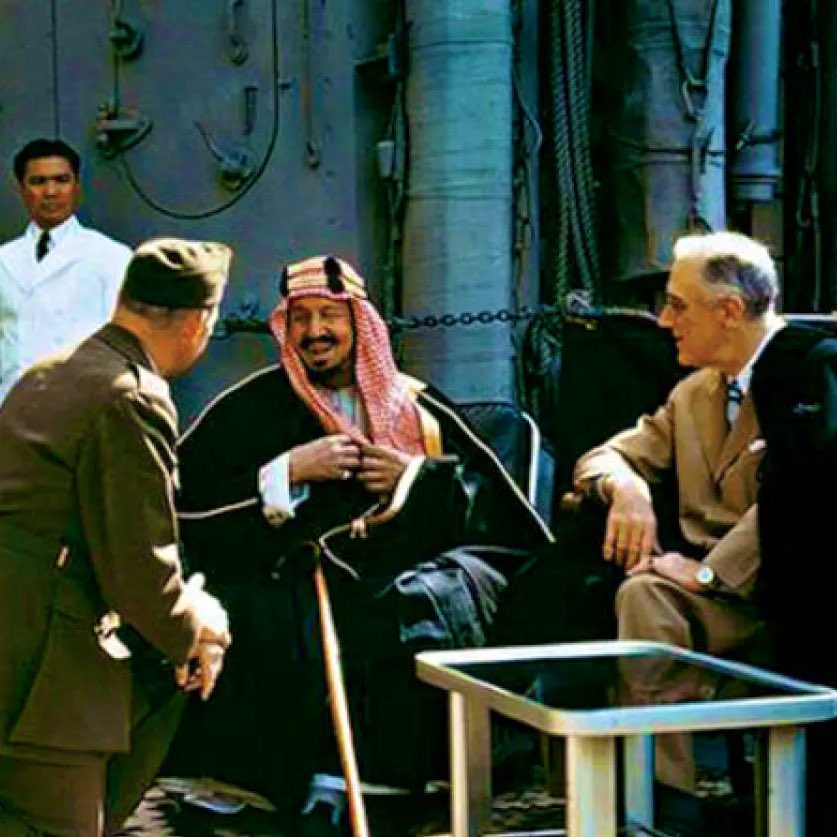 Tu_rki31's tweet photo. عزنا ياعزنا وقت اللزوم🇸🇦 #MBS 
                     1945                                            2025 https://t.co/uYv203RhHo