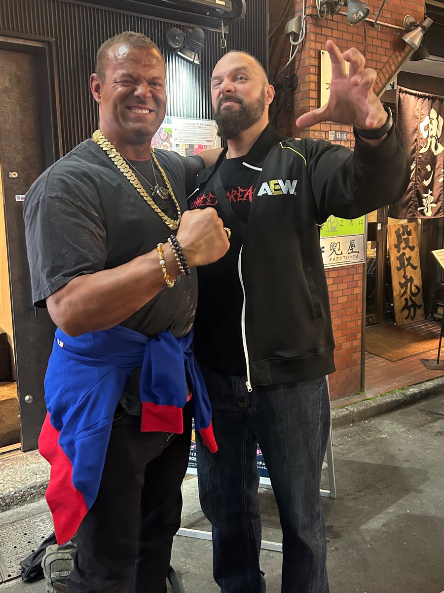 LanceHoyt's tweet photo. Good seeing @DBSmithjr tonight.  First time KES have been together in Japan 🇯🇵 since 2019! https://t.co/r3WssRWoQG