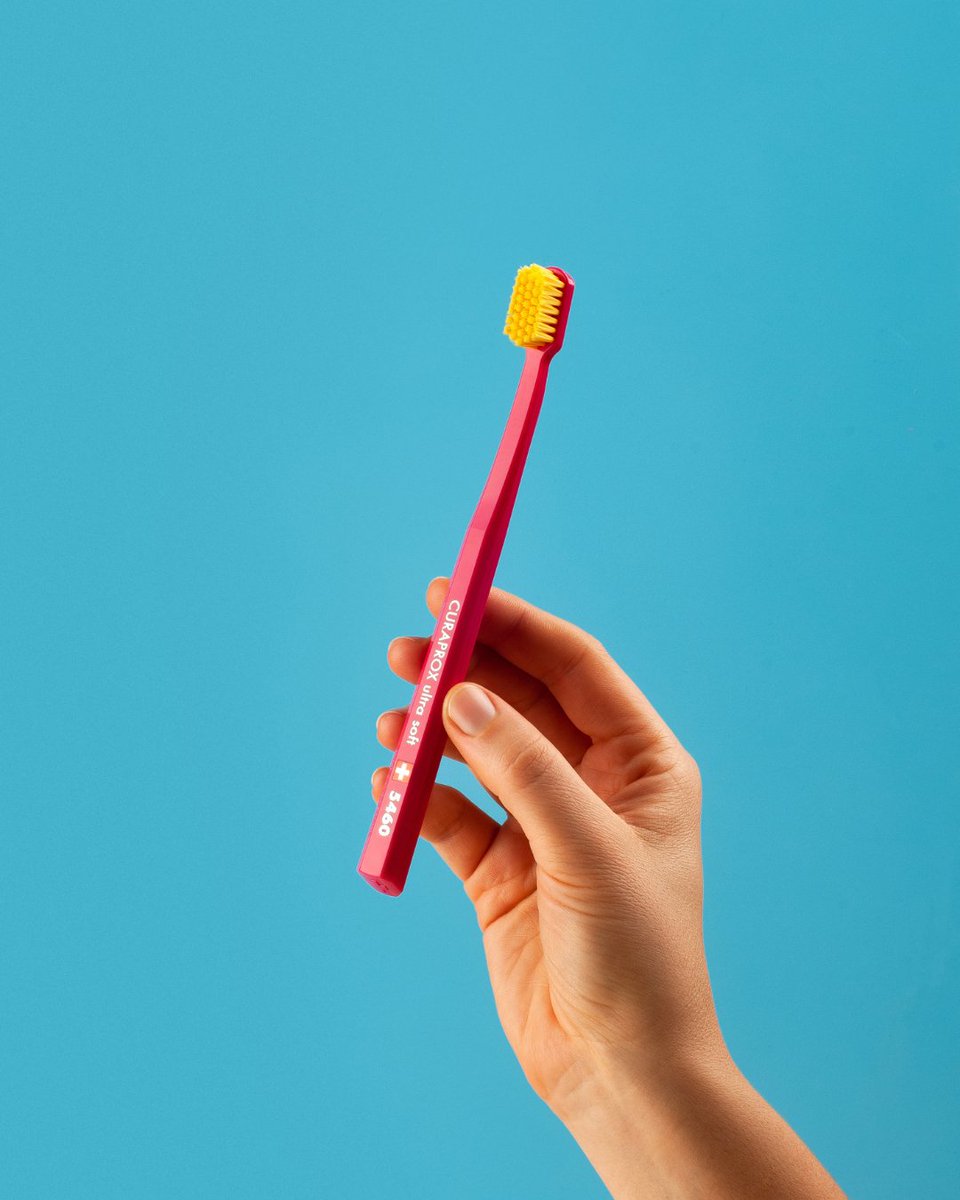 ⚡ Myth: Hard brushing = cleaner teeth.
💬 Fact: Gentle brushing protects enamel and gums - and gets your teeth just as clean. 
All 5460 of our ultra-soft bristles reach every spot without harsh scrubbing.

Find out more here - eu1.hubs.ly/H0pk6-R0
