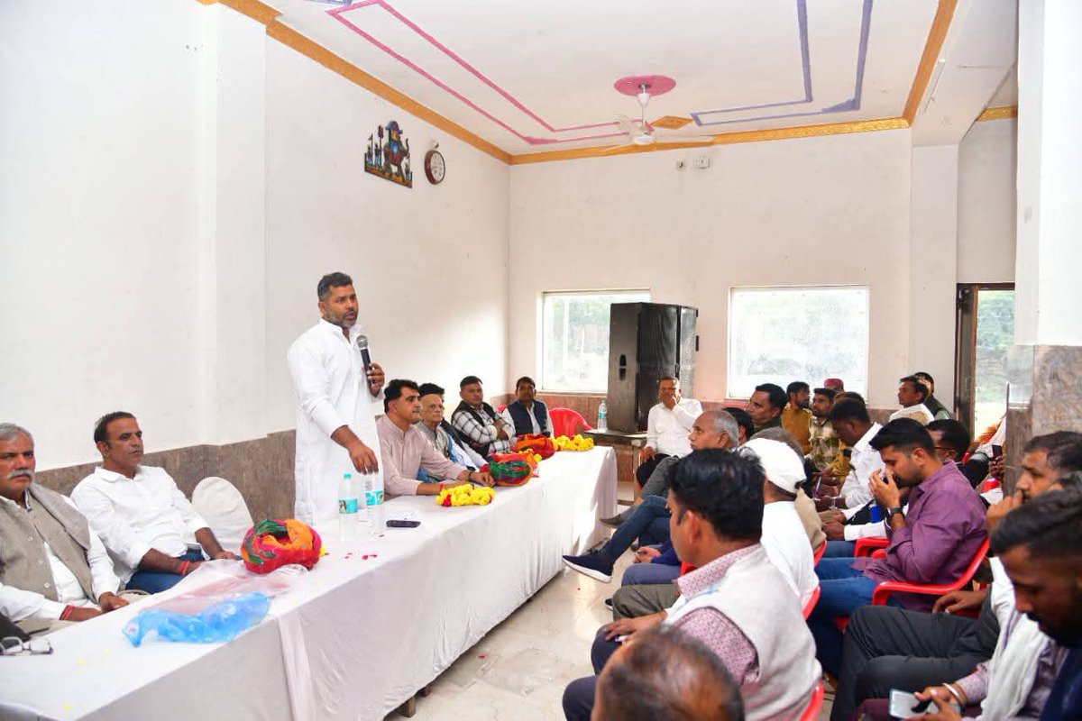 VickramSwamiINC's tweet image. राजस्थान प्रदेश कांग्रेस कमेटी निर्देशानुसार विशेष गहन पुनरीक्षण (SIR) प्रक्रिया में ‘वोट चोरी’ रोकने के महाअभियान को लेकर हिंडौली विधानसभा में विधायक श्री @AshokChandnaINC जी के नेतृत्व में बूथ लेवल एजेंट्स (BLA) का प्रशिक्षण कार्यक्रम आयोजित किया गया।
कांग्रेस पार्टी का एक - एक…