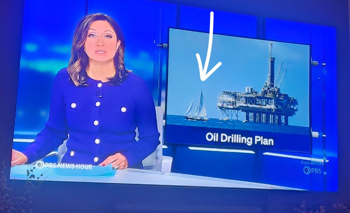 I've always believed that photo editors affect a story more, sometimes, than the writers themselves. Case and point, <a href="/pbsnewshour/">*NewsHour</a> selects this photo to discuss offshore drilling in Florida. As a pro-tourism advocate, I am fine with this portrayal, but nonetheless...<a href="/NiemanLab/">Nieman Lab</a>
