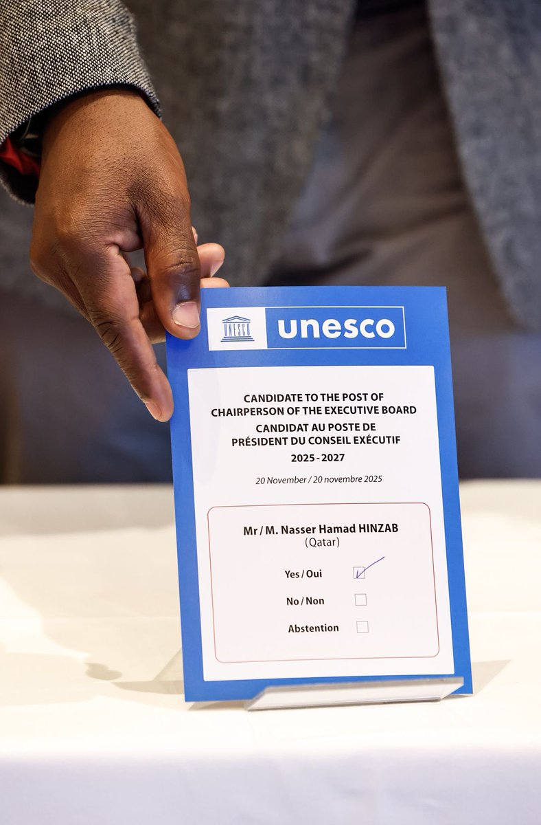 HinzabH's tweet image. يشرفني ويُسعدني انتخابي رئيسًا للمجلس التنفيذي لليونسكو. أتقدّم بخالص الامتنان لبلادي قطر على دعمها الراسخ @MofaQatar_AR، وللمجموعة العربية على مساندتها المتواصلة، ولجميع الدول الأعضاء على ثقتها القيّمة. هذا التكليف يُمثل مسؤولية كبيرة، أتعهد من خلالها بالعمل بروح التعاون…