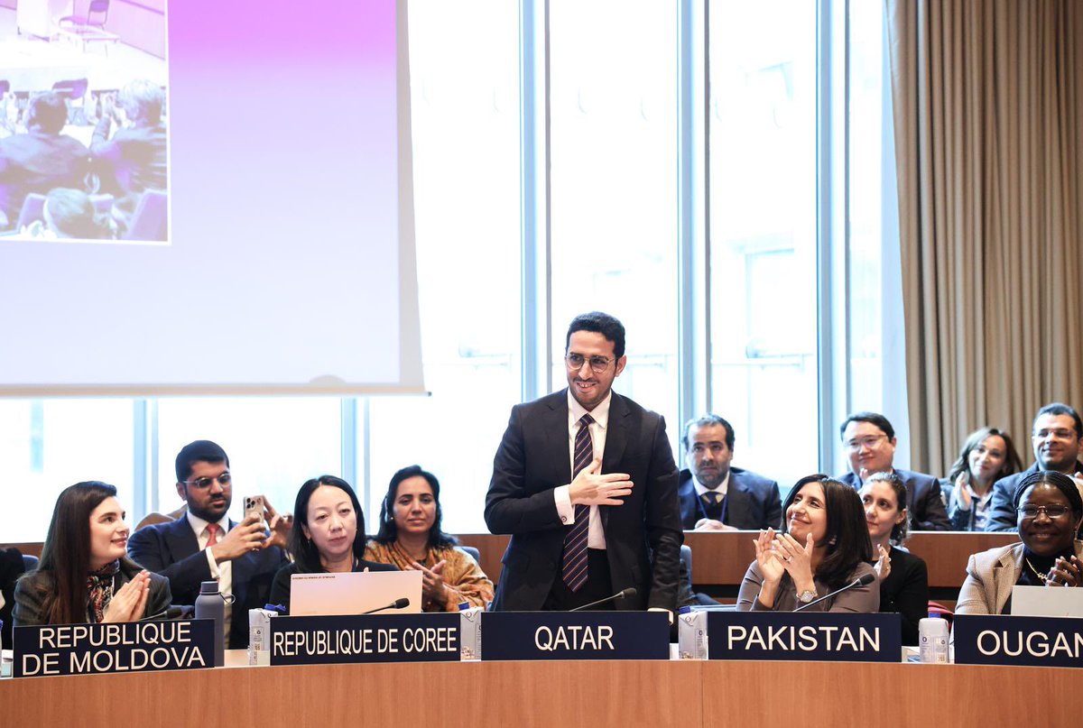 HinzabH's tweet image. يشرفني ويُسعدني انتخابي رئيسًا للمجلس التنفيذي لليونسكو. أتقدّم بخالص الامتنان لبلادي قطر على دعمها الراسخ @MofaQatar_AR، وللمجموعة العربية على مساندتها المتواصلة، ولجميع الدول الأعضاء على ثقتها القيّمة. هذا التكليف يُمثل مسؤولية كبيرة، أتعهد من خلالها بالعمل بروح التعاون…