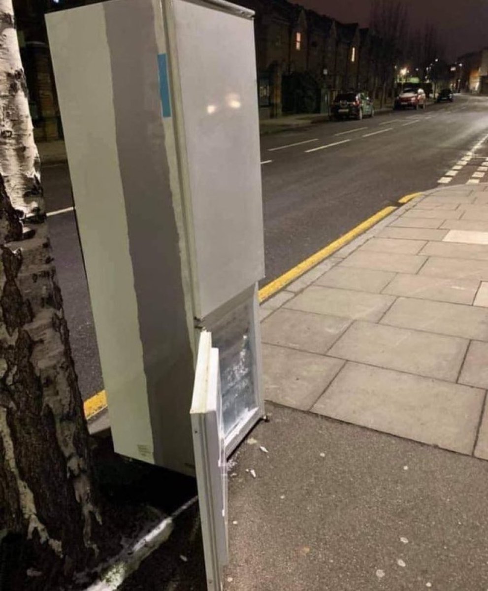 adam_sufc's tweet image. No wonder it’s so cold. Someone has left the freezer door open 😆 #WeatherUpdate