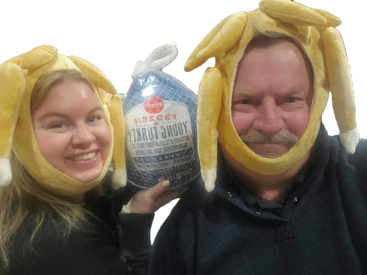 RichGould11's tweet photo. Let the holiday traditions begin … @SchnuckMarkets then @TuckersPlaceSTL each pre thanksgiving Friday … #Turkey #RGObooks https://t.co/MvBRtQCJwZ