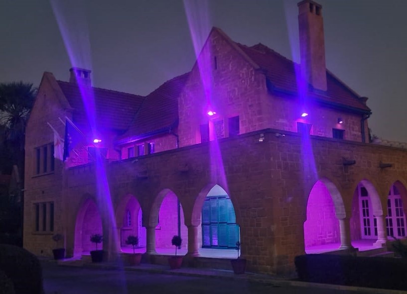 Χθες βράδυ, το κτήριο της Διεύθυνσης Εθιμοτυπίας του <a href="/CyprusMFA/">Cyprus MFA</a> φωτίστηκε μωβ.

Συνεχίζουμε να στηρίζουμε την εκστρατεία ενημέρωσης και ευαισθητοποίησης για τον καρκίνο του παγκρέατος, στη μνήμη του αείμνηστου συναδέλφου μας, Πρέσβη Σταύρου Επαμεινώνδα. 

#WPCD2025
<a href="/nicolettaep/">Nicoletta Epaminonda</a>