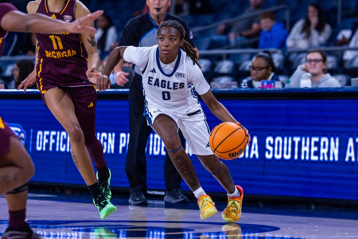 Back at the crib tomorrow 🏡

#HailSouthern