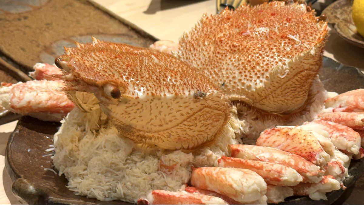 kanda_unabara's tweet image. リスペクトするパイセンと銀座で寿司。最近会社を売っぱらったらしく30億円くらい入ったと聞いておしっこちびりました。