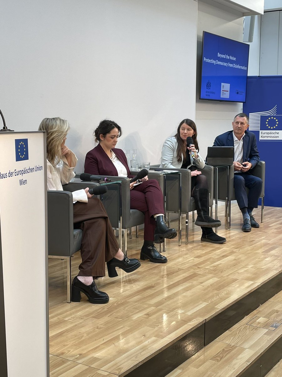 UKinAustria's tweet photo. At an event organised with @PLinAustria, Deputy Ambassador Emma Baines discussed the UK‘s response to #disinformation.
More about the government’s updated #RESIST3 framework: https://t.co/hFFLWjjrIh
Thanks to everyone who participated. https://t.co/8La8tJk9Fp