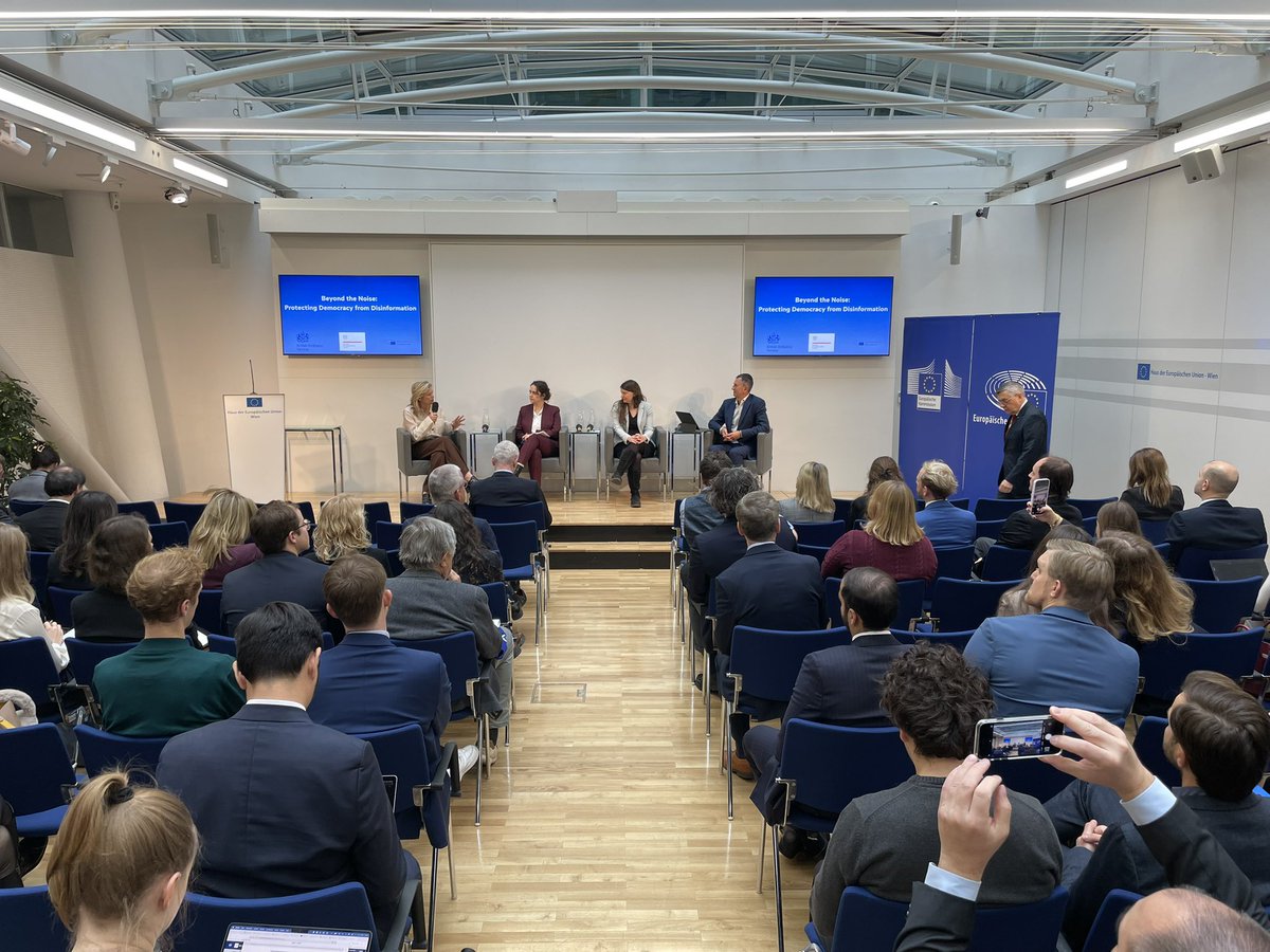 UKinAustria's tweet photo. At an event organised with @PLinAustria, Deputy Ambassador Emma Baines discussed the UK‘s response to #disinformation.
More about the government’s updated #RESIST3 framework: https://t.co/hFFLWjjrIh
Thanks to everyone who participated. https://t.co/8La8tJk9Fp