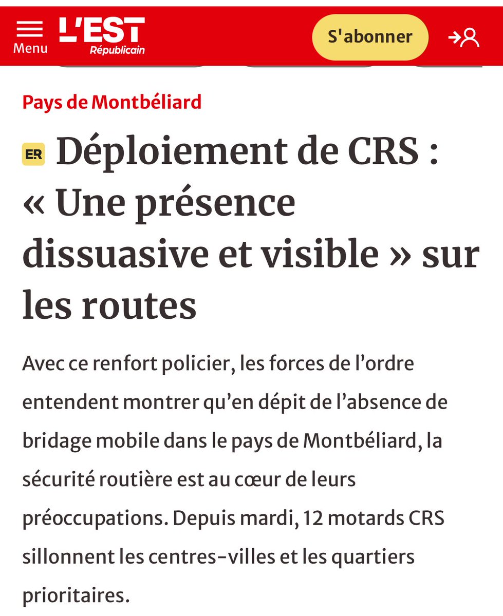 LBiclou's tweet photo. Ils viennent assurer la sécurité routière, tout en se garant sur une piste cyclable en entrée de rond point. Difficile de donner pire exemple 😡 @lestrepublicain https://t.co/CUEDP3TgVq
