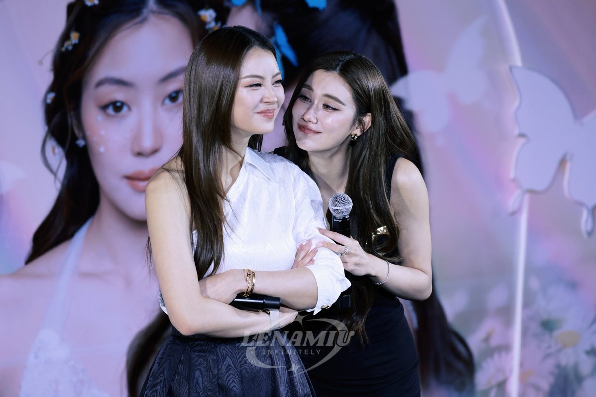 LMI_2511's tweet photo. Be like this together, always 💞

HBD FAN SCREENING EP5
#รักสุดท้ายEP5
#ลีน่าหมิว #LenaMiu https://t.co/nOOK6PtEOp