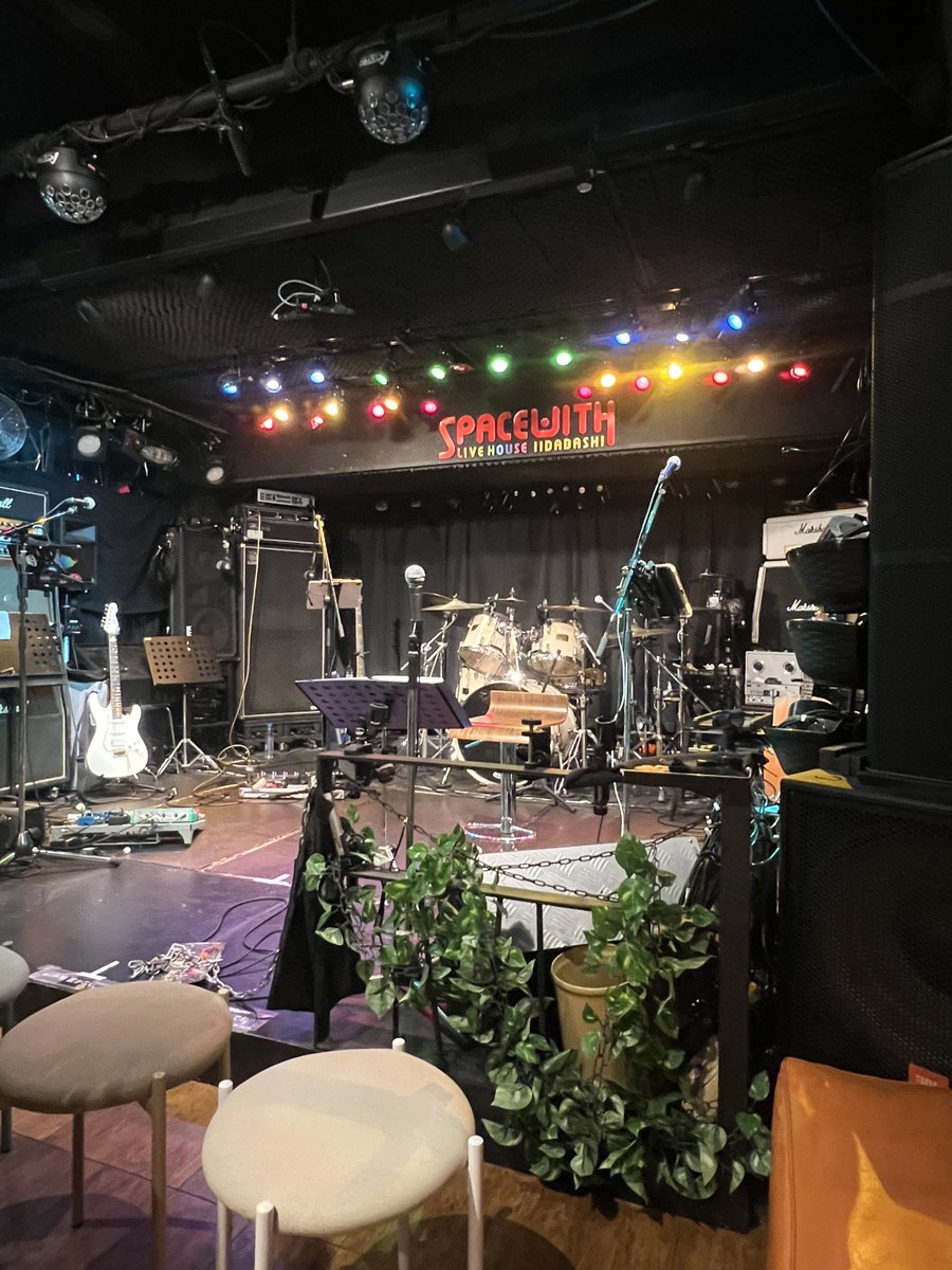 itoko625's tweet photo. 今日はここ😊
仕事はしました、6時間半。ちょい短めに。
#SPACEWITH
#11月を守る会
#SATOKOSOLOLIVE
楽しかった(≧∇≦)
それしか出てこない😅
ボージョレ・ヌーボー、SATOKOさんにお渡しできた♡
終演後、片付けに忙しい中、皆さんと2ショット写真撮って頂けた←お宝です❣️ https://t.co/q0HVv3UUQs