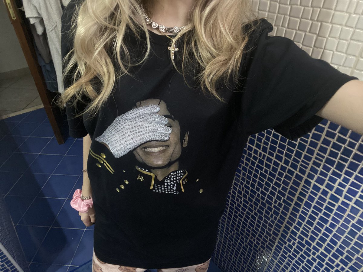 jasmineemj's tweet image. con questa volerò al cinema per il biopic 🖤🪽
#MichaelJackson
