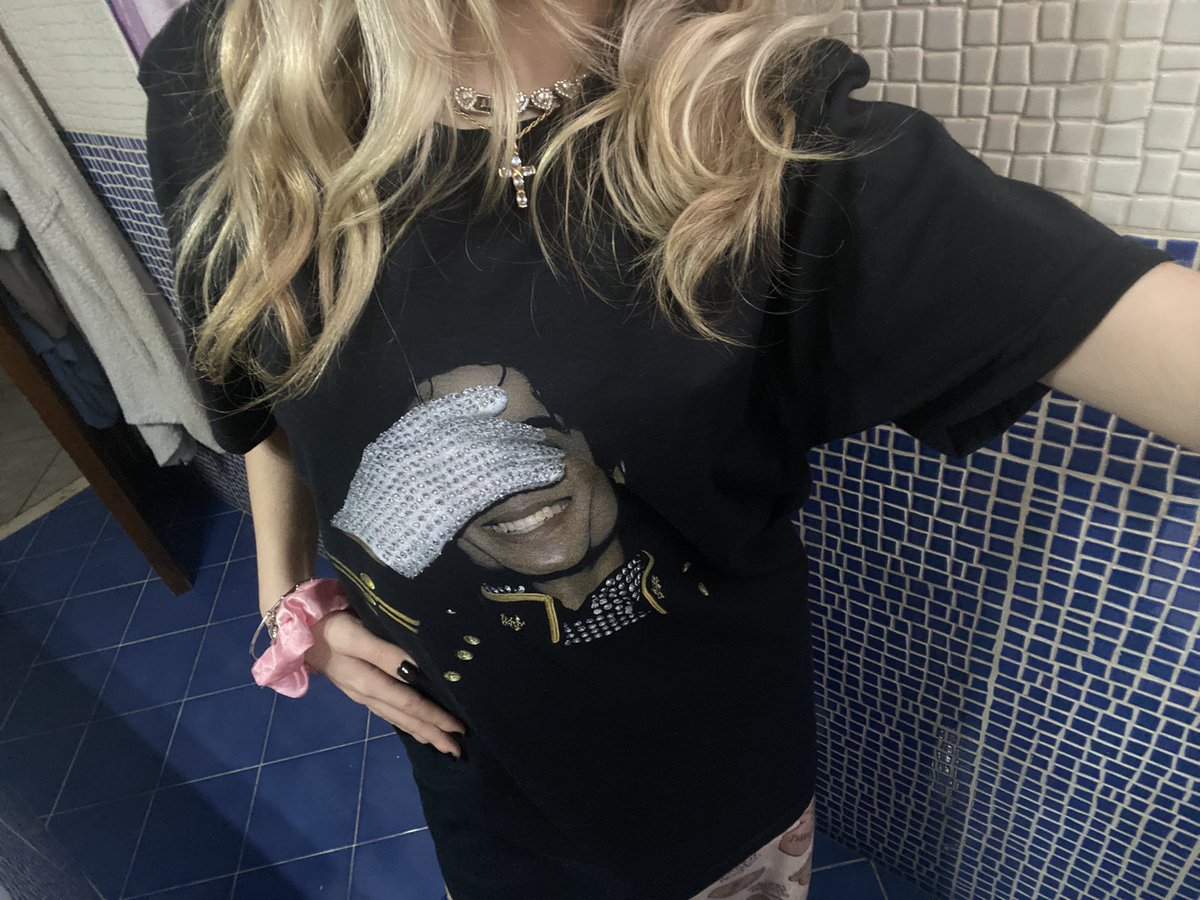 jasmineemj's tweet image. con questa volerò al cinema per il biopic 🖤🪽
#MichaelJackson