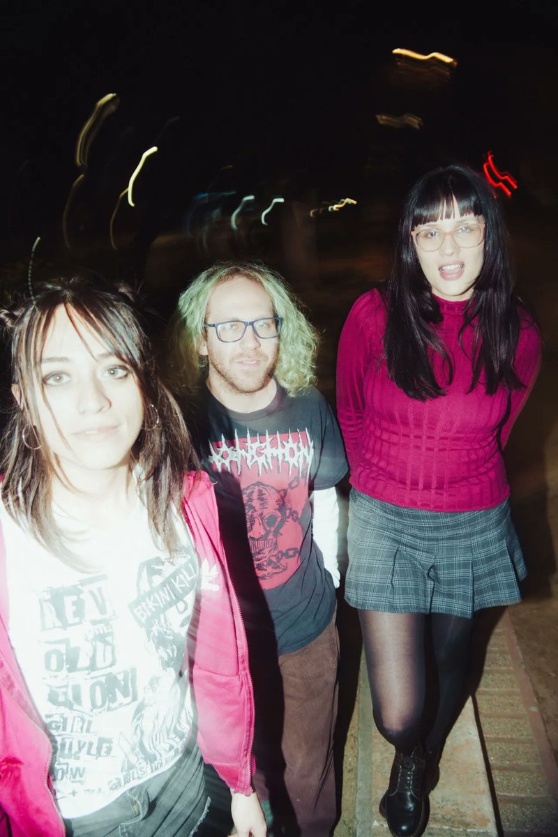 REVISTADELOSJAIVAS.COM / CHILE

Madriguera lanza ‘Parásito’, su nuevo single y videoclip
revistadelosjaivas.com/madriguera-lan…