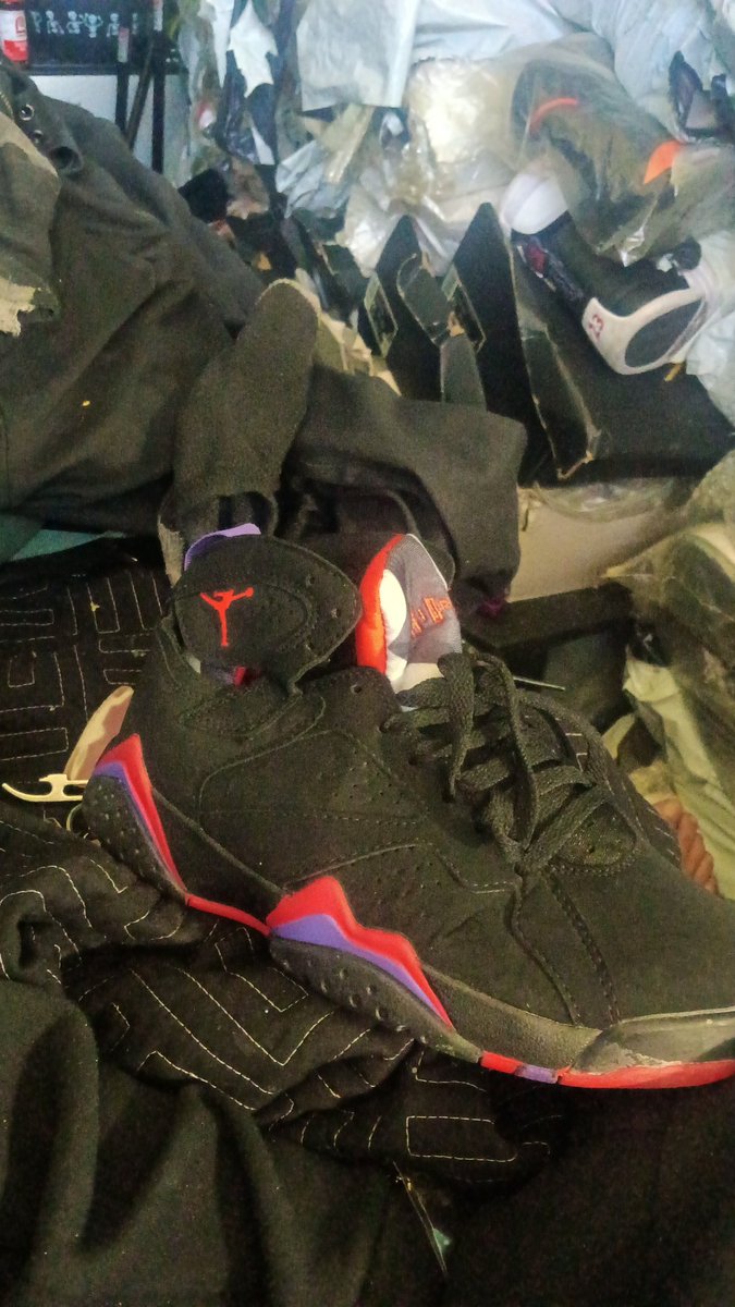 shanden1125's tweet photo. @grkings100 My collection of J’s is STUPID!! 🐐🔥🔥 #AirJordan #Jordan7 #Retro7 #Jumpman #NikeKicks #JordanKicks #JordansDaily #SneakerHead #SneakerCollection #SneakerCulture #KOTD #SneakerFreak #OGJordans #RetroJordans #JordanHeat https://t.co/UbkEQXkMmL