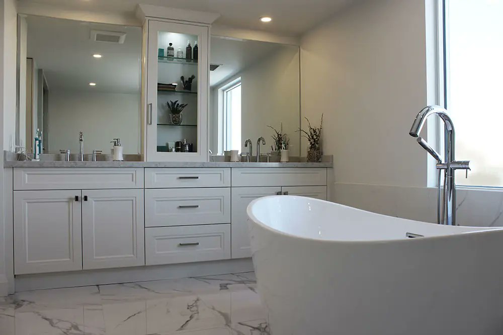 JosephKitchenON's tweet image. Step into pure #luxury✨This stunning #doublesink, #highendpaintedvanity—#beautifullydesigned and built by #JosephKitchenToronto transforms any #bathroom into a serene #spaescape🛁josephkitchens.com/services/bathr…
#BathroomRenovation #TorontoDesign #VanityDesign #DoubleSinkVanity #Toronto