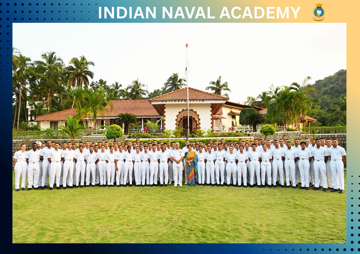 IN_NavalAcademy's tweet image. Where Traditions Inspire Tomorrow’s Leaders !
Trainees of the passing-out courses interacted with the #Commandant, INA at Ezhimala House, where they imbibed views on #leadership, #professional growth and life at sea. The gathering offered valuable insights, broadened their…