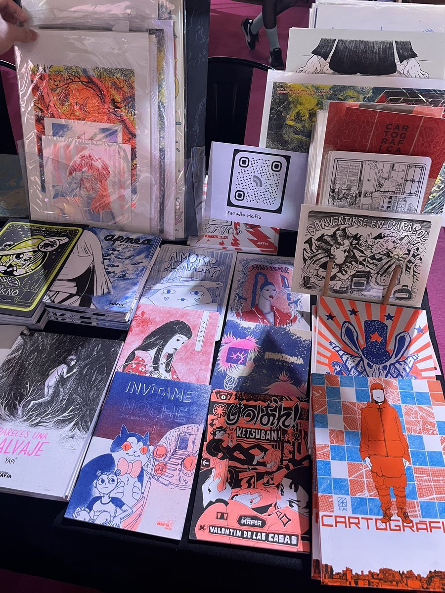 NounsFair's tweet image. Come this FRIDAY to the art market of the Nouns Fair at @EFDevcon 

Buy art, prints, comics and more with crypto directly from the artists 🧑‍🎨 🖼️ 

Buy something and get a risograph print from the artist for free!

We are in the collectibles district (green pavilion)

⌐◨-◨