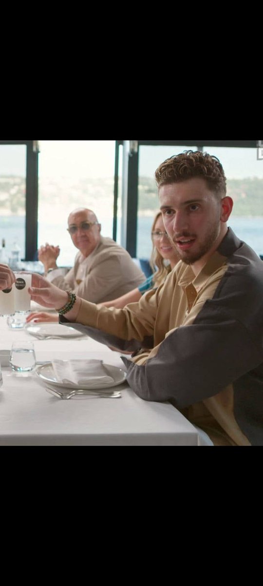 Kendi zihniyetlerinin milli sporu "hırsızlık" olanlar,tertemiz milli sporcumuza bok atıyorlar. Asıl mesele rakı değil,yobazlık...