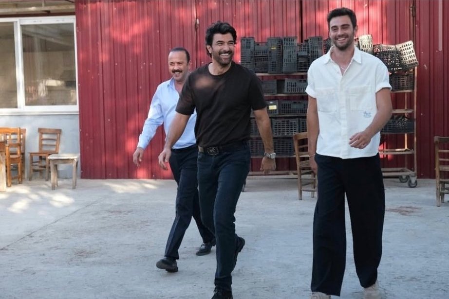 كنت عايزه صوره للإخوات من الكواليس قبل ما يخلص المسلسل 🥲🙇🏼‍♀️
#EnginAkyürek #BereketliTopraklar