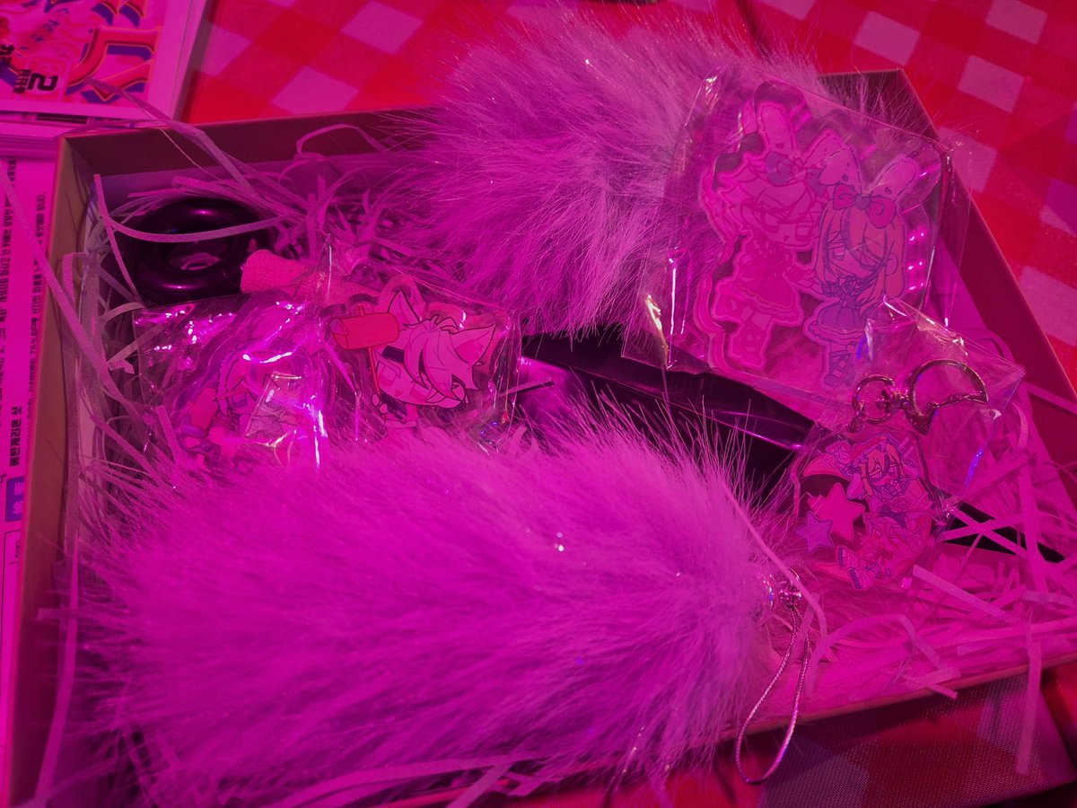 사진도찍고 선물도많이받았어요...정말정말감사합니다아🩵🩷🩵🩷🩵🩷🩵🩷
ありがとうございます！よく食べます！😭✨